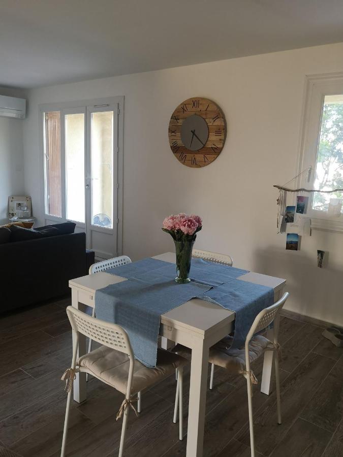 Appartement Proche Mer Avec Terrasse Et Jardin Privatif Hyères Esterno foto