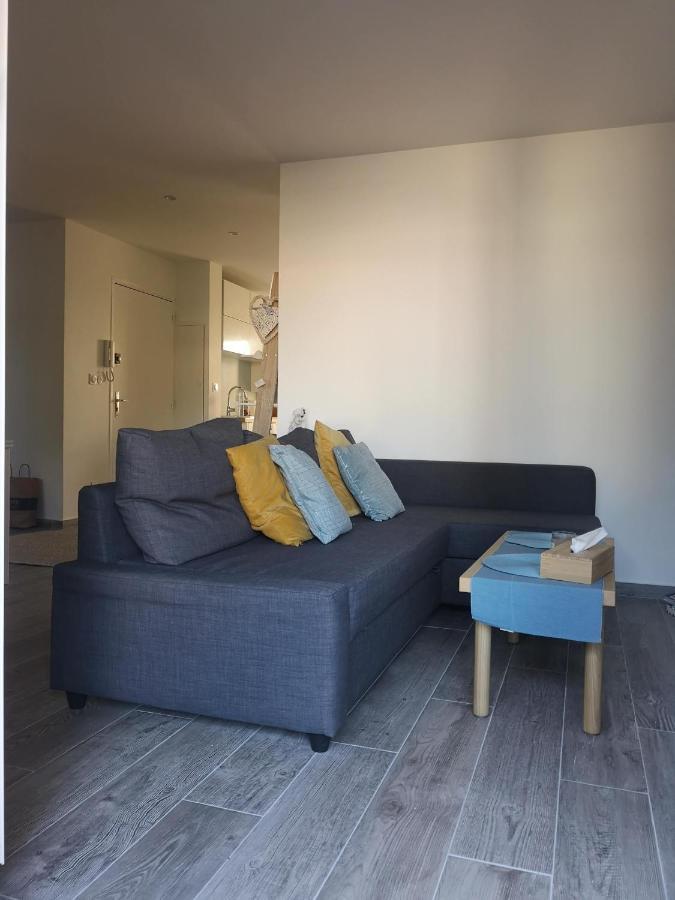 Appartement Proche Mer Avec Terrasse Et Jardin Privatif Hyères Esterno foto