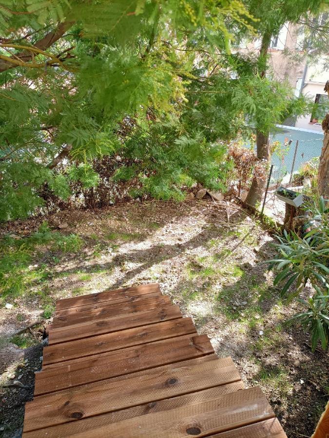 Appartement Proche Mer Avec Terrasse Et Jardin Privatif Hyères Esterno foto