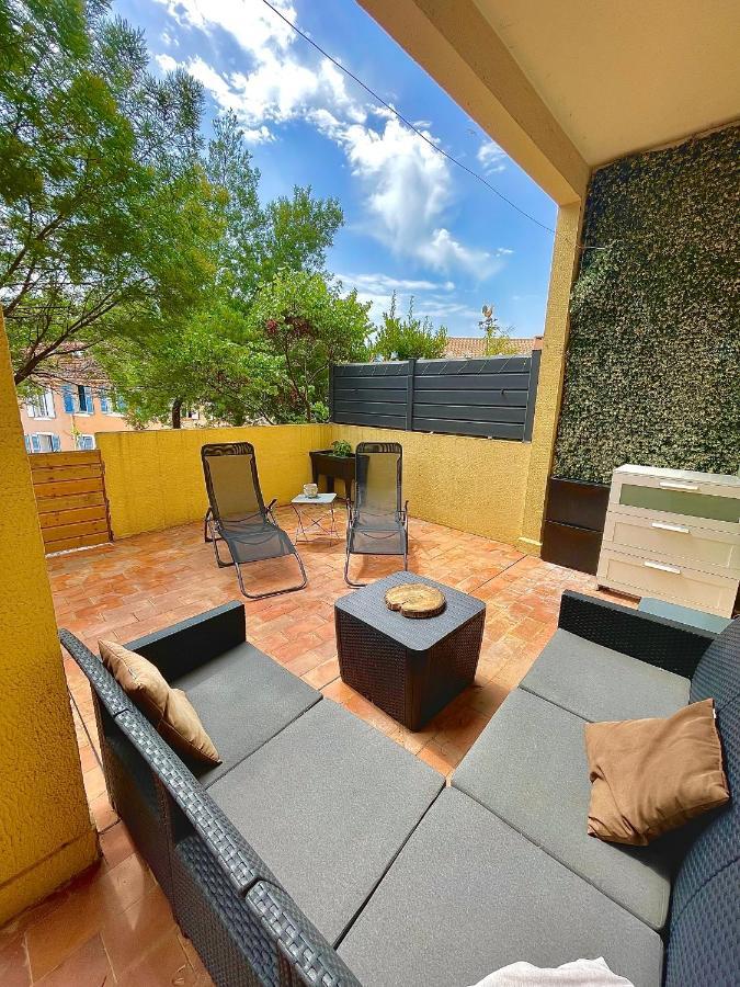 Appartement Proche Mer Avec Terrasse Et Jardin Privatif Hyères Esterno foto