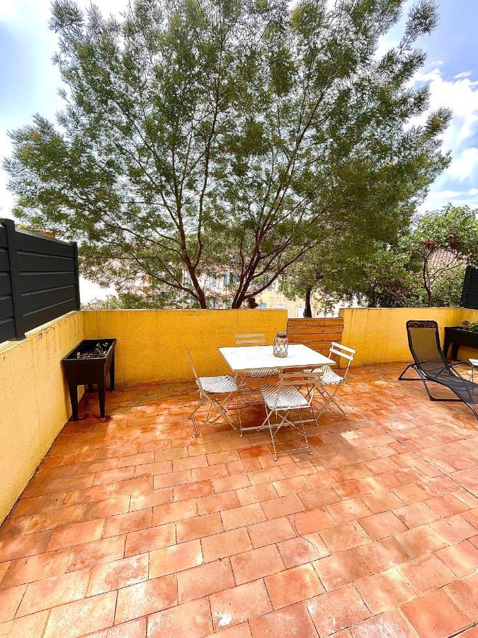 Appartement Proche Mer Avec Terrasse Et Jardin Privatif Hyères Esterno foto
